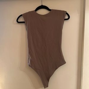 Aritzia Babaton Contour Muscle Bodysuit